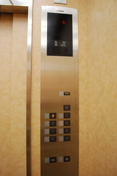 エレベーター.jpg